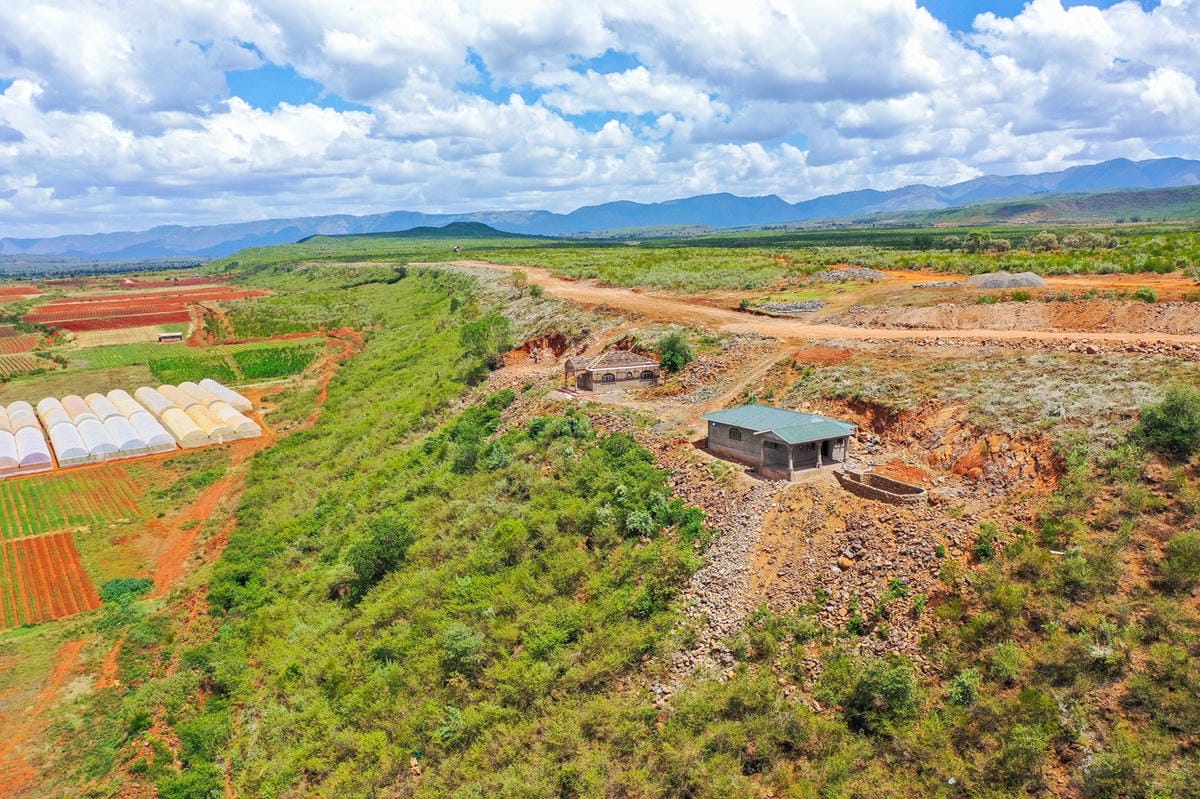 Spacious residential plot illustrating quarter-acre flexibility